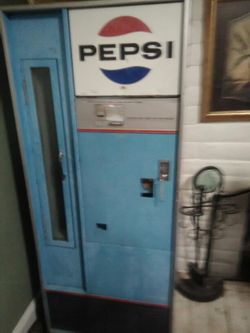 Antique pepsi vending