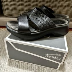 BLACK DANSKO SLIP ON SANDAL SIZE 36