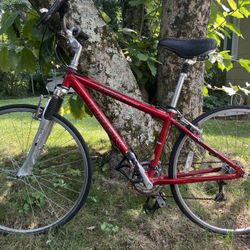 Trek 7500 Multitrack Red Mens Hybrid Bike/Used