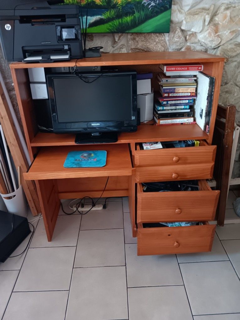 Computer Desk