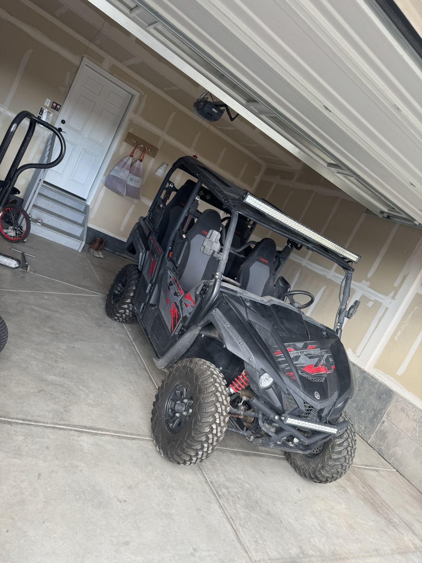 Yamaha X4 