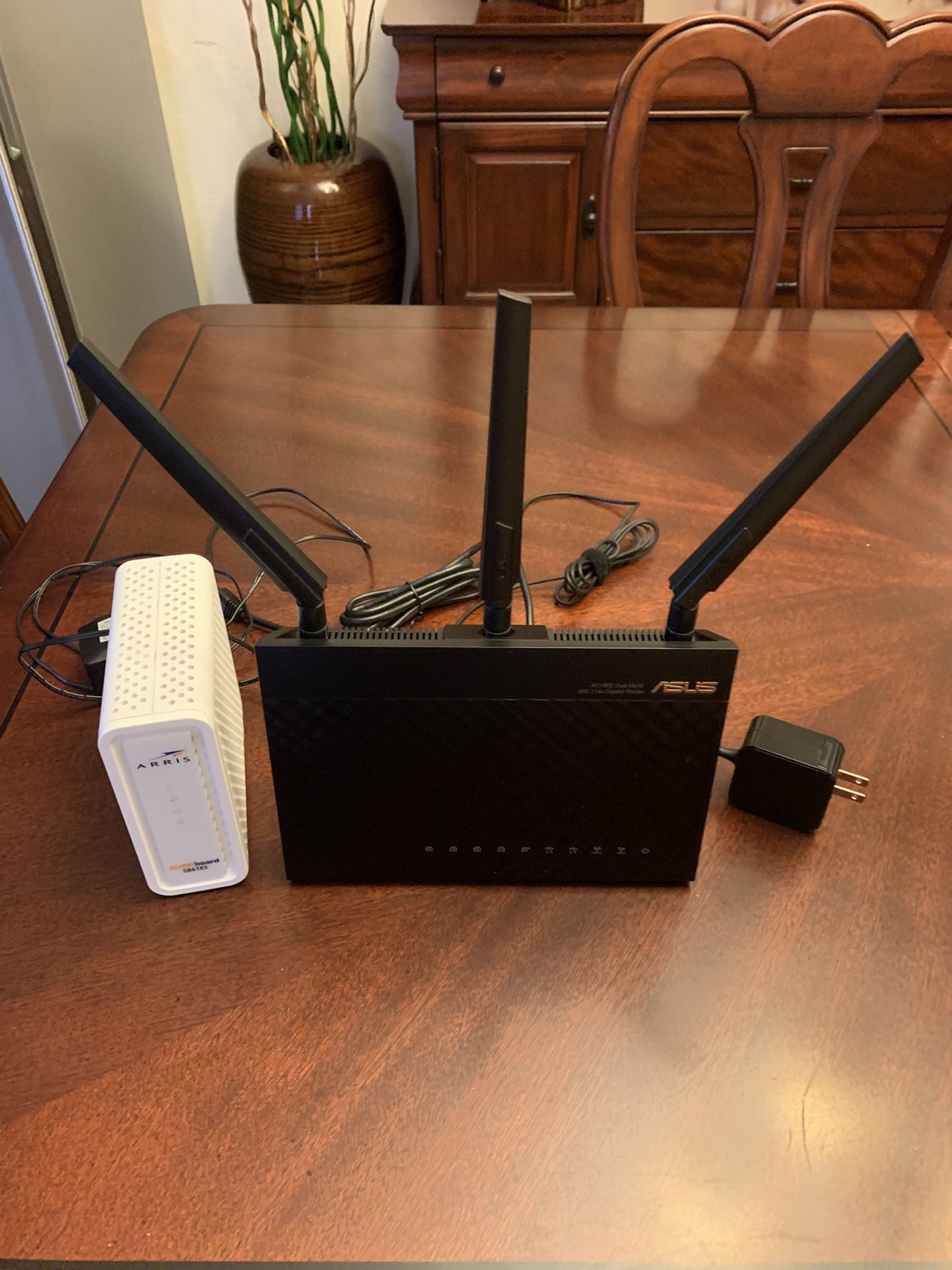 ASUS AC1900 Wifi Gaming Router (RT-AC68U) & ARRIS Surfboard SB6183 Cable Modem