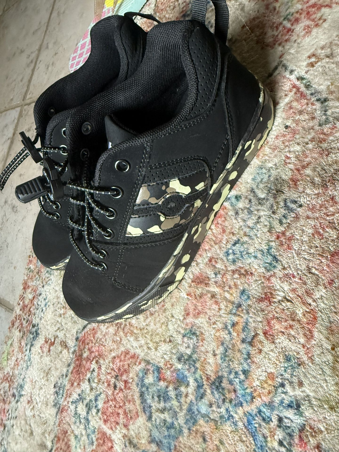 Brand New Boys Size 3,, Heelys
