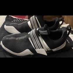Nike Men’s Size 13 Metcom Sport Has Tiny Tear 