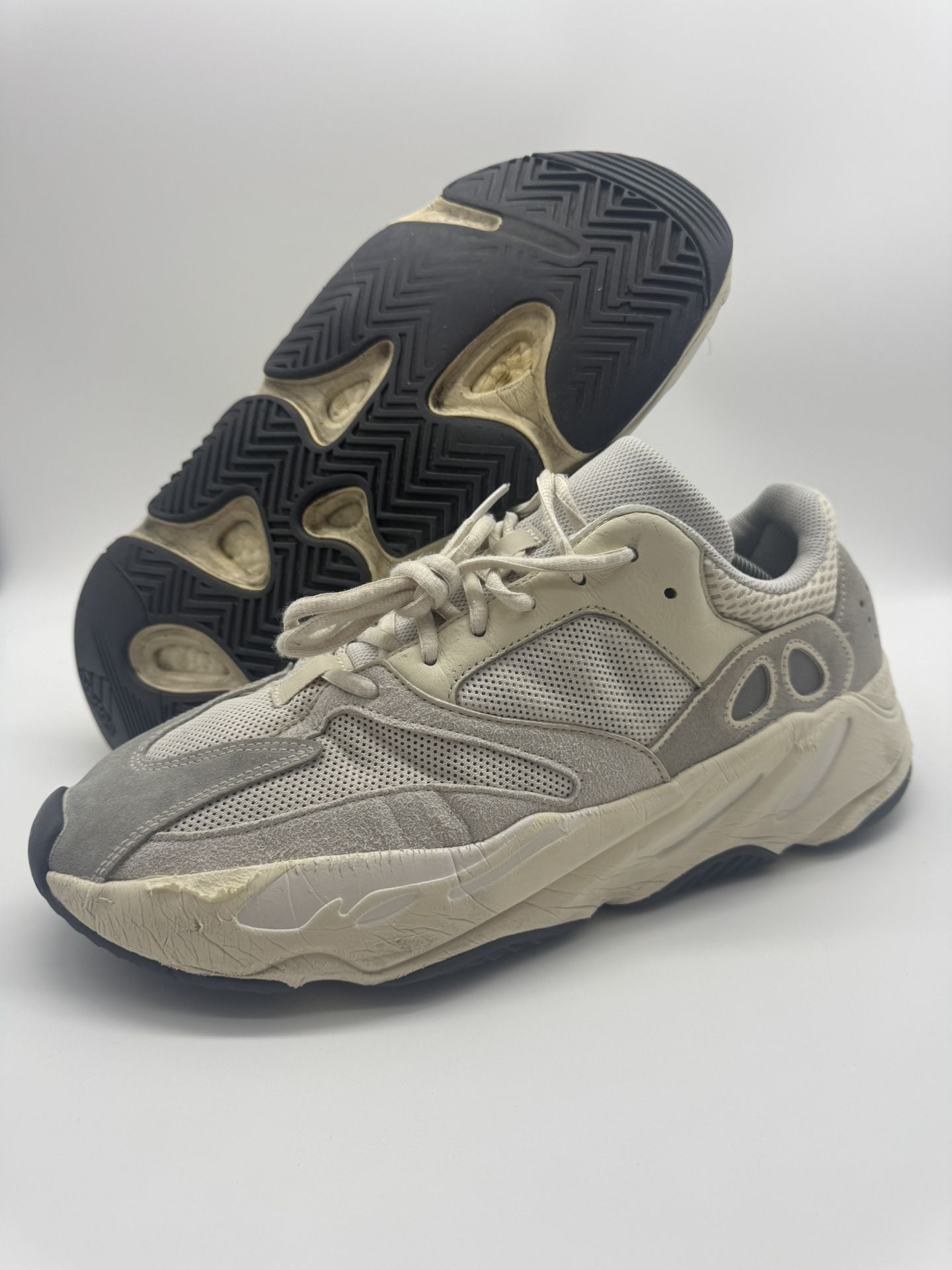 Adidas Yeezy Boost 700 Low Analog EG7596 Men’s Size 12.5