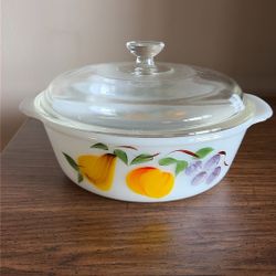 Anchor Hocking Fire King 2Q Dish