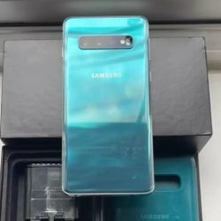Samsung Galaxy S10, Factory Unlocked,  Excellent Condition.  Like New 