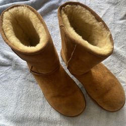 UGG Classic Short II 1016223 Womens US 7 Brown Suede Shearling Lined Snow Boots