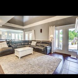 Black Leather Sectional With Power Recliners 