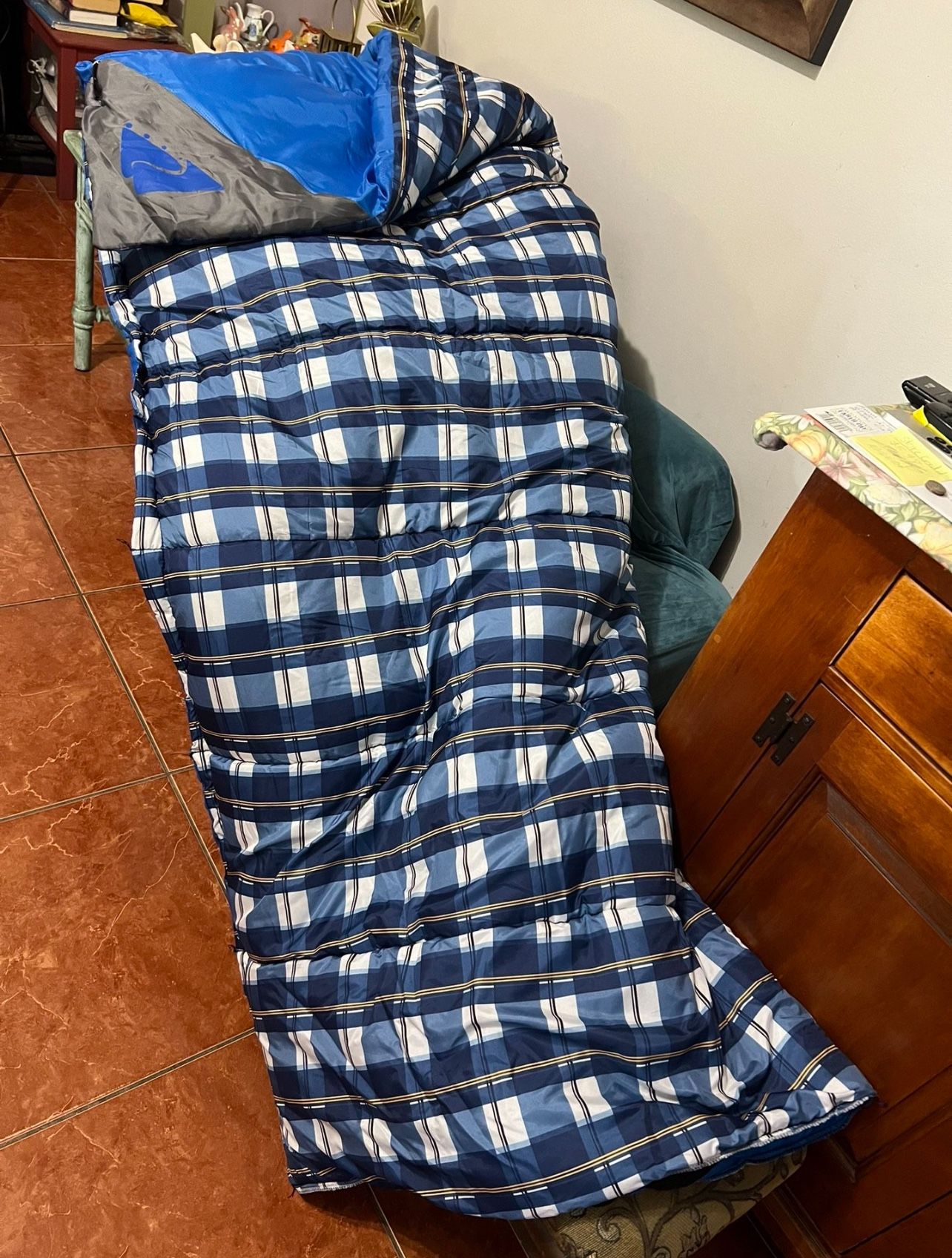 New No Bag Ozark Trail 4-lb Sleeping Bag , Adult Size. Azusa