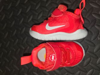 Baby Nike Size 3