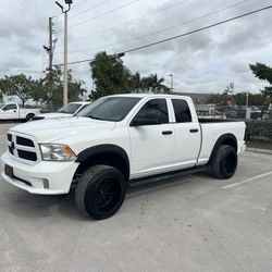2014 Dodge Ram 1500 Pickup Truck Camioneta Camion Hemi 5.7L Automático 4 Door Cuatro Puerta 