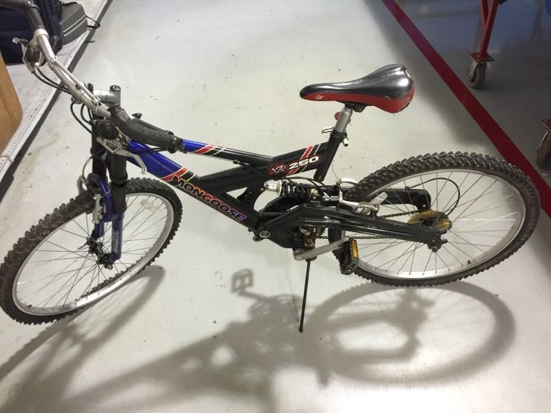 Mongoose mountain bike 21 speed