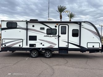 2018 Mallard Heartland 25ft with slide