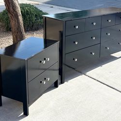 Furniture Dresser
Set *** Price Includes Local Delivery ***