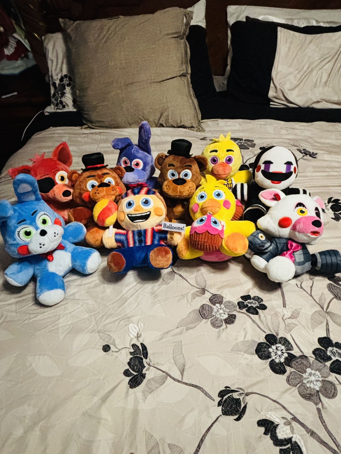 Five Nights At Freddy’s (Fnaf) Jazwares Plush Toys Bundle