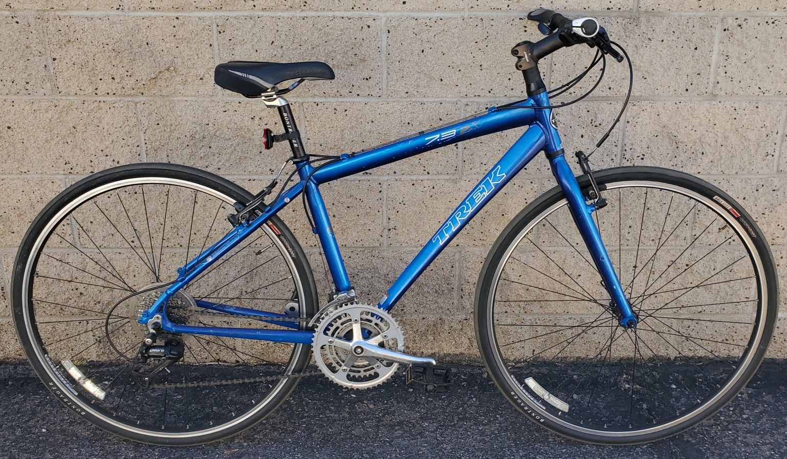 Trek Hybrid Road - Excellent Condition - Lightweight Frame