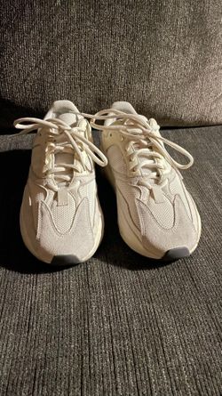 Yeezy Boost 700 Analog 