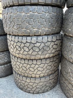 Vendo 35/12.50/R20 las 4 llantas por $220