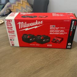 Milwaukee M18 Kit Battery And Charger 