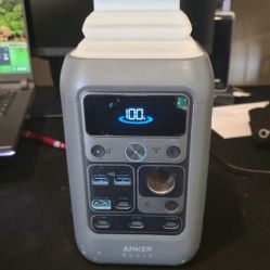 Anker SOLIX C300 DC Portable Power Station – 100% Battery – Excellent Condition