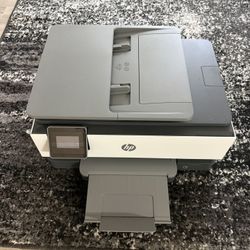 HP OfficeJet 8025e Printer/Scanner