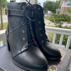 Black Female Boot/Heel