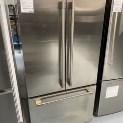 GE Monogram Stainless Steel ENERGYSTAR 23.1 Cu. Ft. Counter Depth French Door Refrigerator 