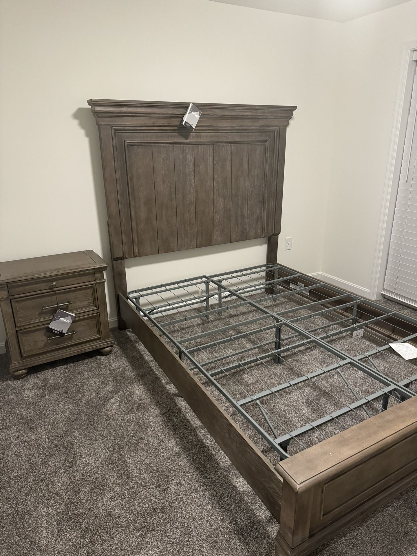 Ashley Furniture Harrastone Queen Panel Bed & Nightstand 