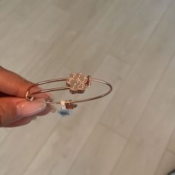 Paw Print Bracelet