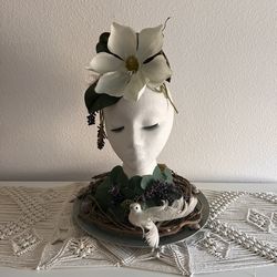 Boho Women Face Statue