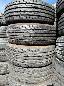 Vendo 225/60/R17 las 4 llantas por $170