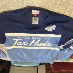 Large North Carolina Tar Heels Sweatshirt 