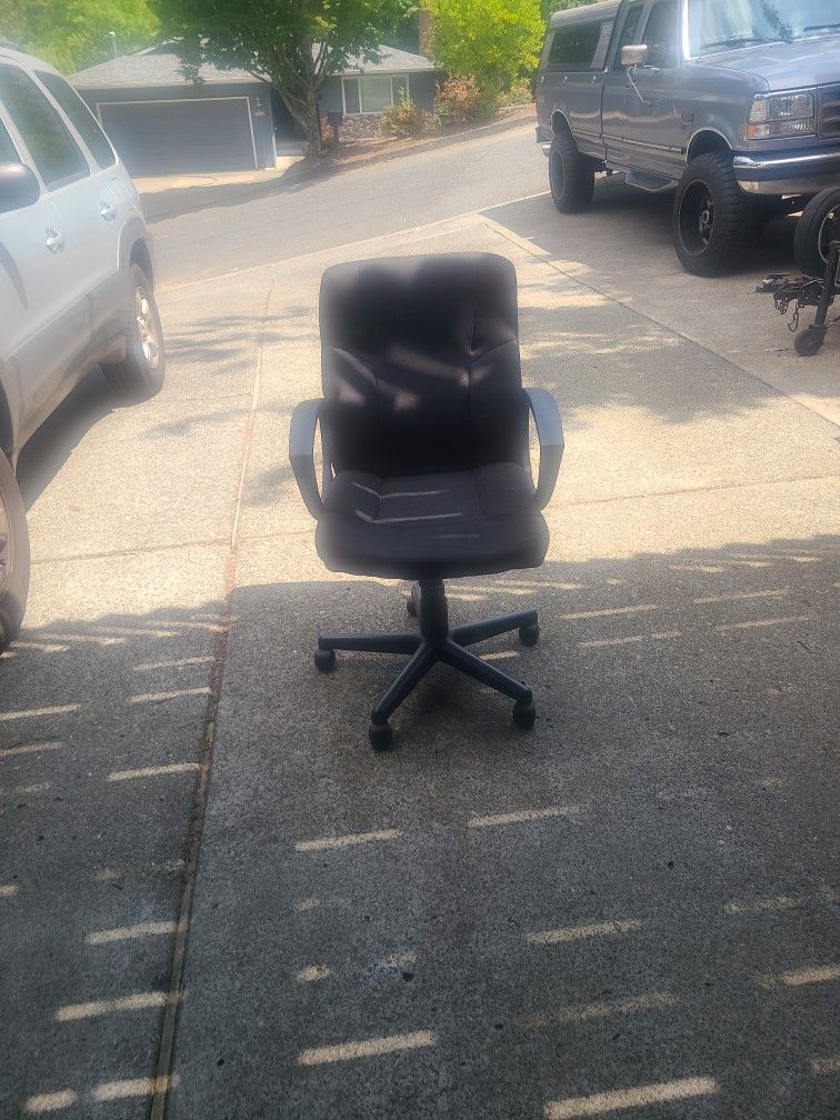 Rolling Office Chair