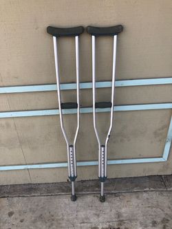 Adjustable Aluminum Underarm Crutches