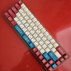 Wooden Yokai-themed Mechanical Keyboard, Wored/wireless, Hotswap, RGB, Linear Switches 