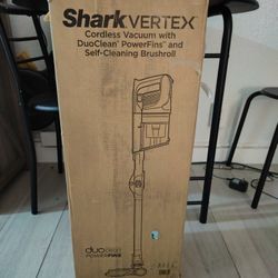 New Shark Vertex Cordless Duo Clean Self Cleaning Brushroll Vacuum 