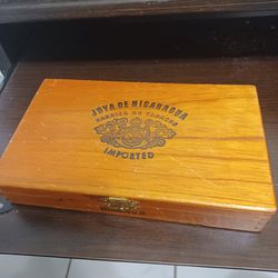 Joya De Nicaragua Wood Cigar Box