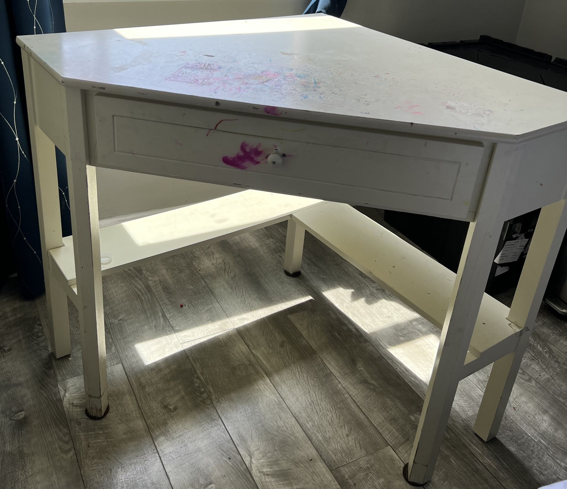 White/cream Color Corner Desk.