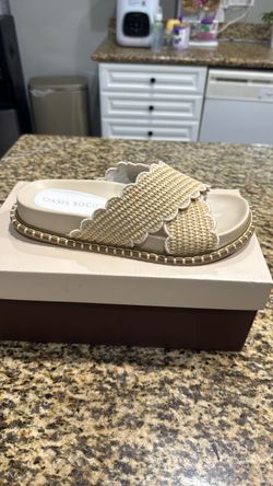 Fanny sandals color beige
