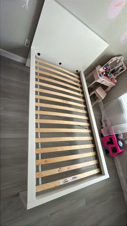 Twin Bed/ Ikea