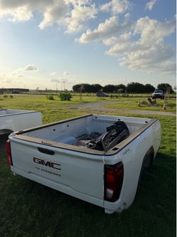 GMC Sierra 2500 Truck Bed