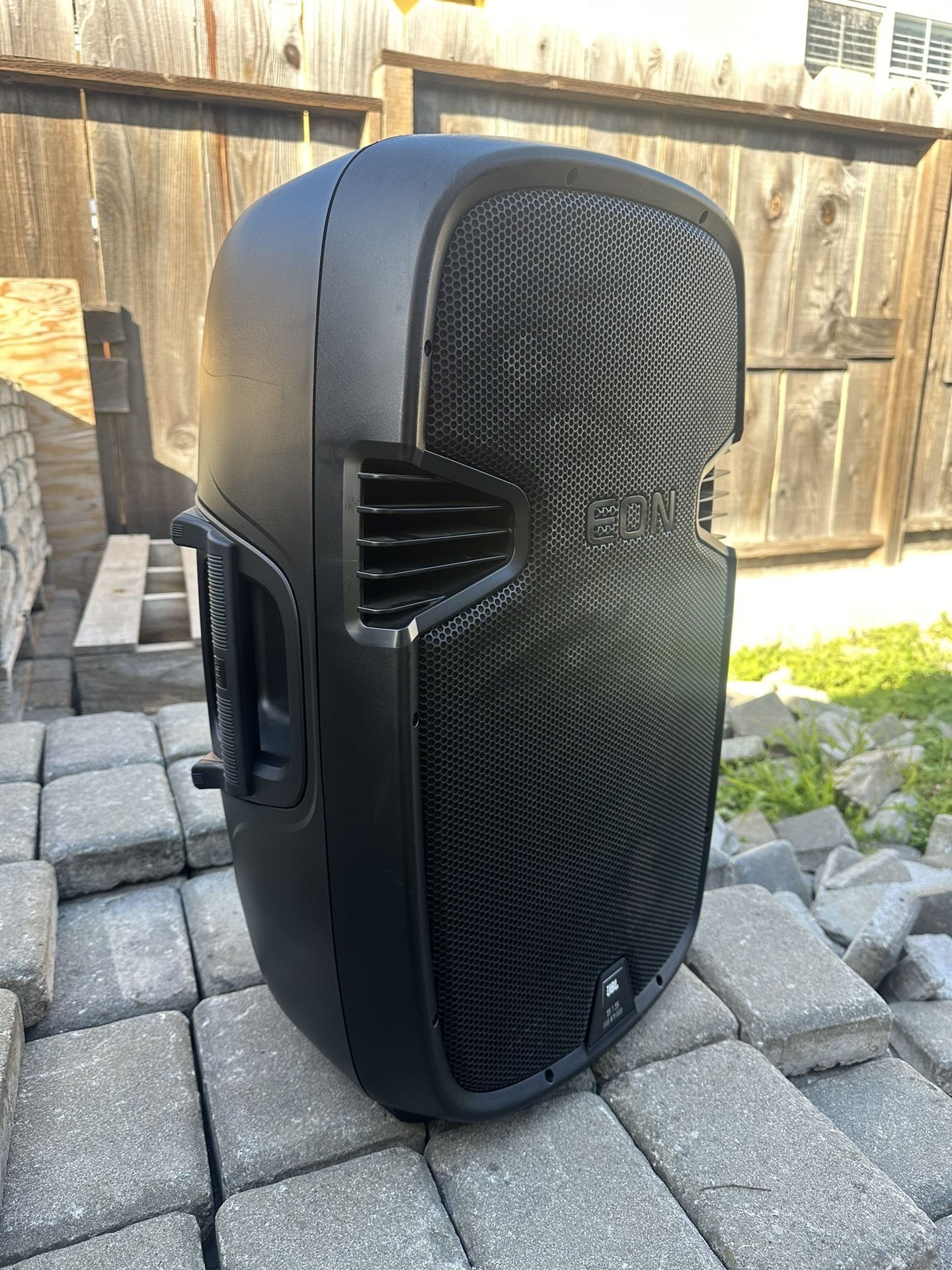 DJ Speaker JBL EON