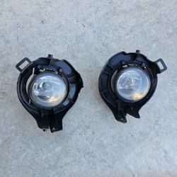 Frontier/Pathfinder Fog Lamps,  Should Fit 2005-2019