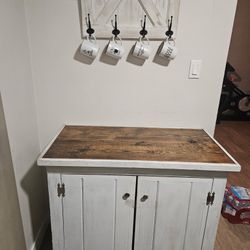 Coffee Bar OBO. Mage Me An Offer. Moving. Need it gone asap. Pick up in Canoga Park. 