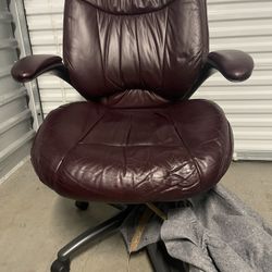 Office Table And Leather Chair 