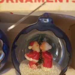 Jewel Brite Kissing  Santa And Mrs Clause Ornaments 