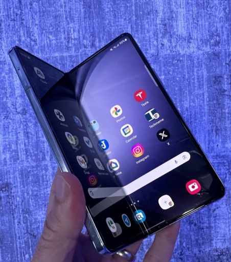 Samsung Galaxy Z Fold 5 Unlocked 256 Gb Like New 900