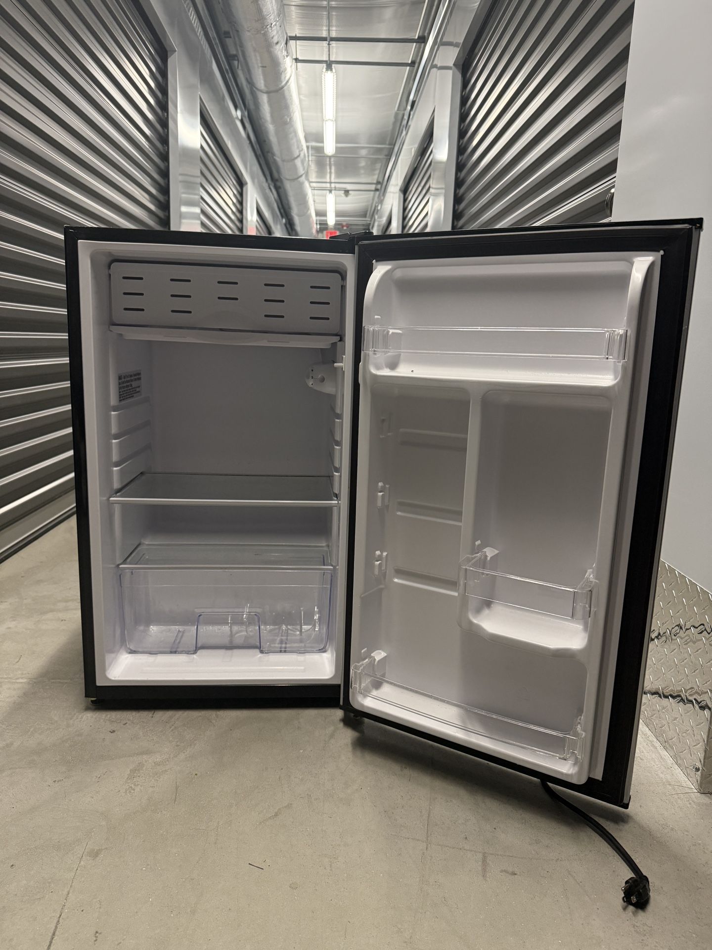 Magic Chef Small Fridge Compact