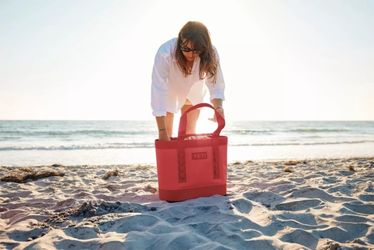 Brand new bright Red Yeti Camino 35 Carryall 2.0 Red tote! Ready and in hand for a new owner. 